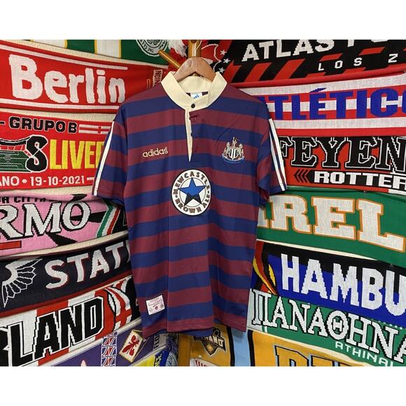 Newcastle United | Men’s Medium Retro 95/97 Jersey - Picture 6 of 7